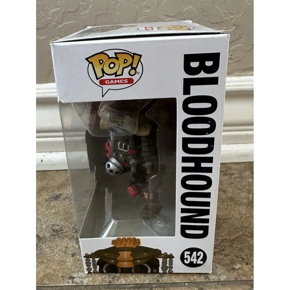Funko Pop! Vinyl: Apex Legends - Bloodhound #542 with Protector